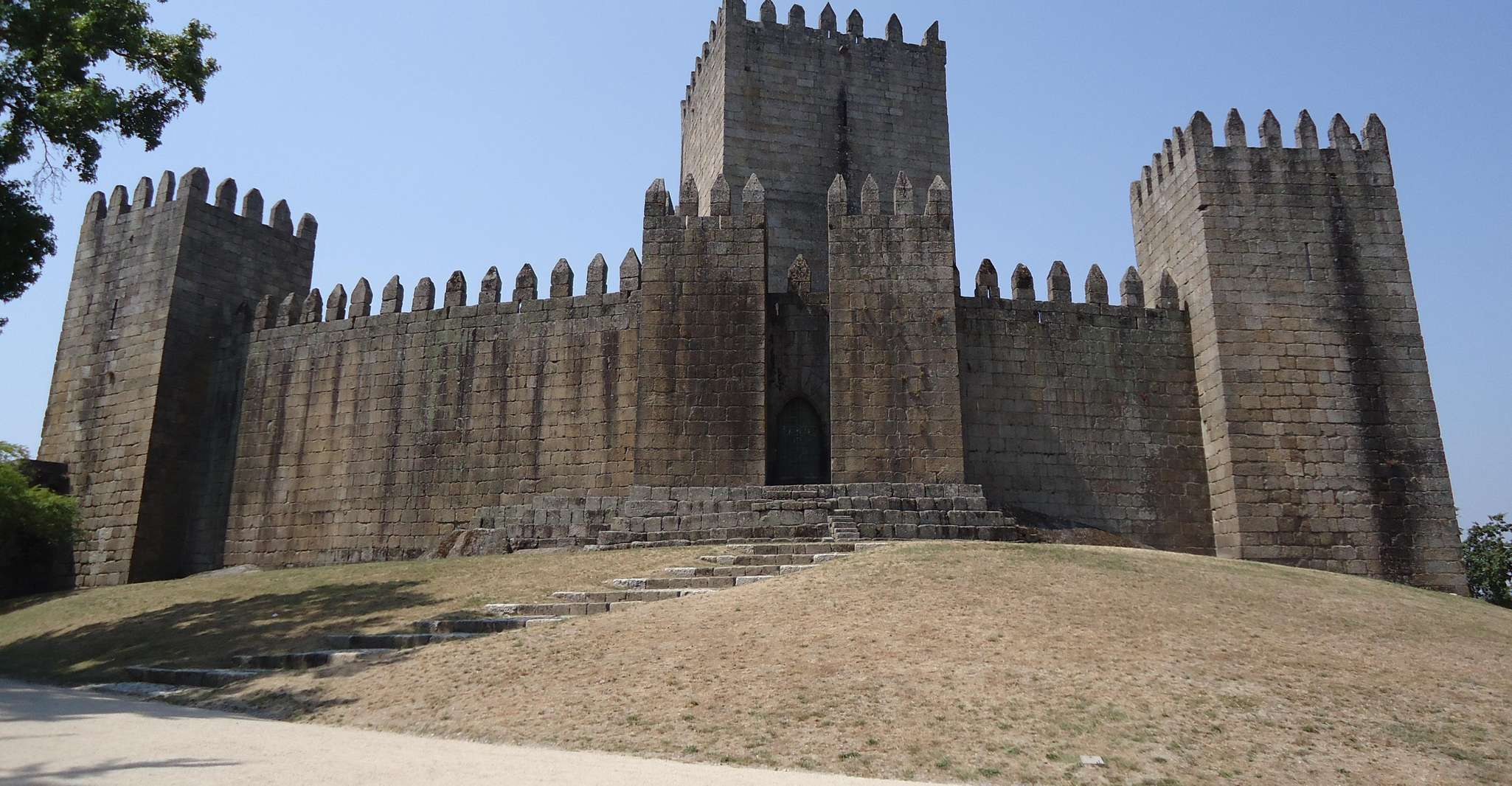 From Porto: Braga and Guimarães Full-Day Trip with Lunch