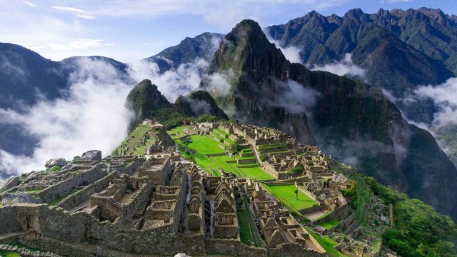 Visit Machu Picchu Full Day Guided Tour in Aguas Calientes
