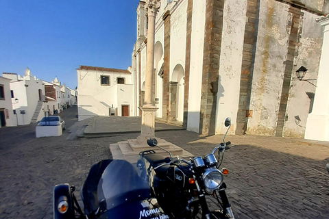 Passeio megalítico e medieval em um sidecar Évora