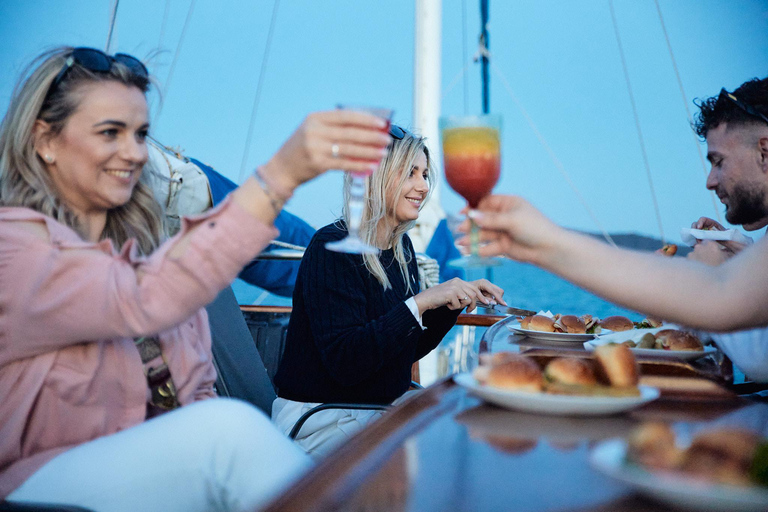 Athens: 5-Hour Swimming Cruise with Lunch & Drinks