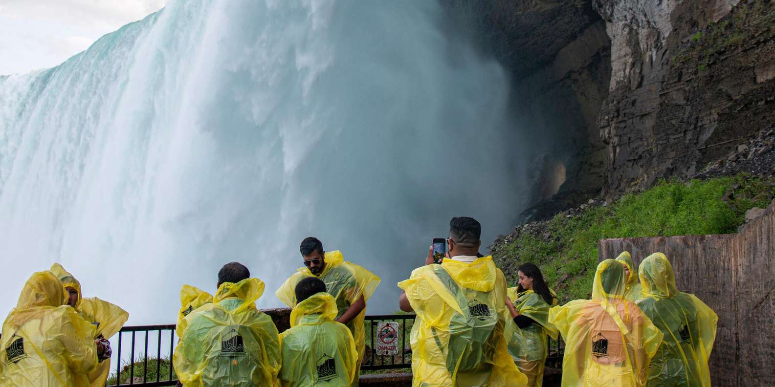 Toronto: Niagara Falls Day Tour + Boat & Behind Falls Entry — gallery image 30