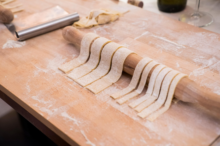 Florence: Cooking Class with Pasta, Ravioli, Tiramisu & Gift Morning Class