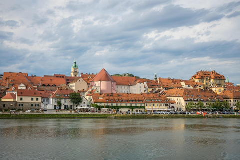 Zagreb:Private Transfer to Vienna+Sightseeing Stops + ticket Zagreb:Private Transfer to Vienna+4hSightseeing Stops+ticket