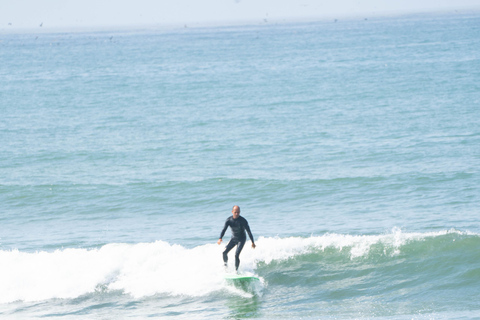 Lima : leçon de surf pour débutants et avancés avec équipement