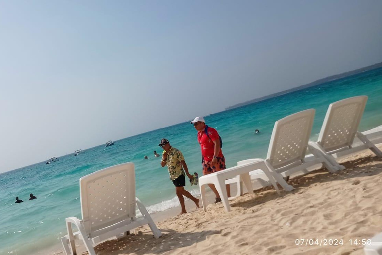 Cartagena: Playa Blanca BARU by speedboat with lunch