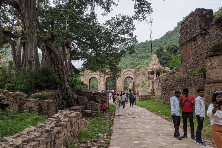 斋浦尔：班加尔堡、钱德·巴奥里与购物一日旅行斋浦尔：邦加尔堡、钱德·巴奥里和购物一日旅行