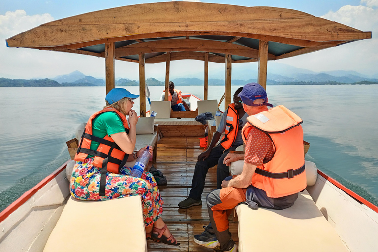 Kigali: 10-Day Rwanda Cycling Tour with Volcano Hike