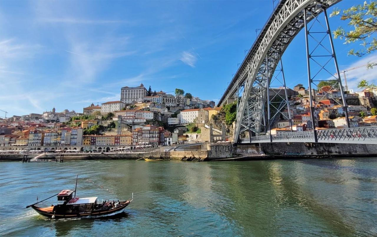 Von Porto aus: Transfer nach Lissabon mit Stopps bis zu 3 Städten