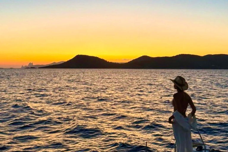 Catamaran cruise around Ibiza with Mojito Charter