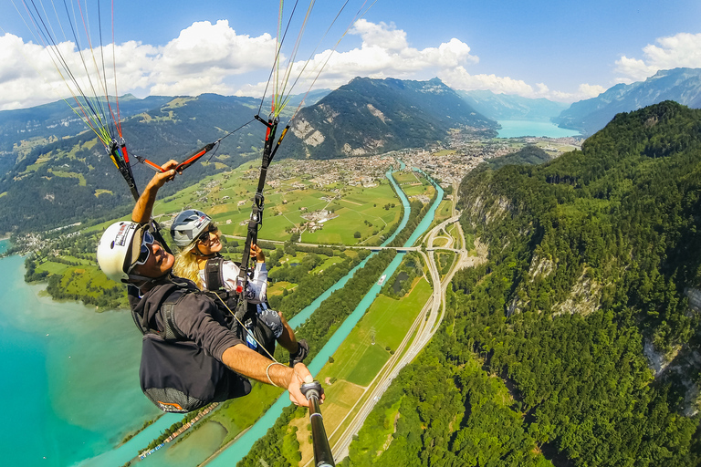 Interlaken: Tandemflygning med skärmflygInterlaken: Paragliding-tandemflygning