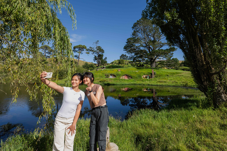 Depuis Aukland : demi-journée premium à Hobbiton et Rotorua