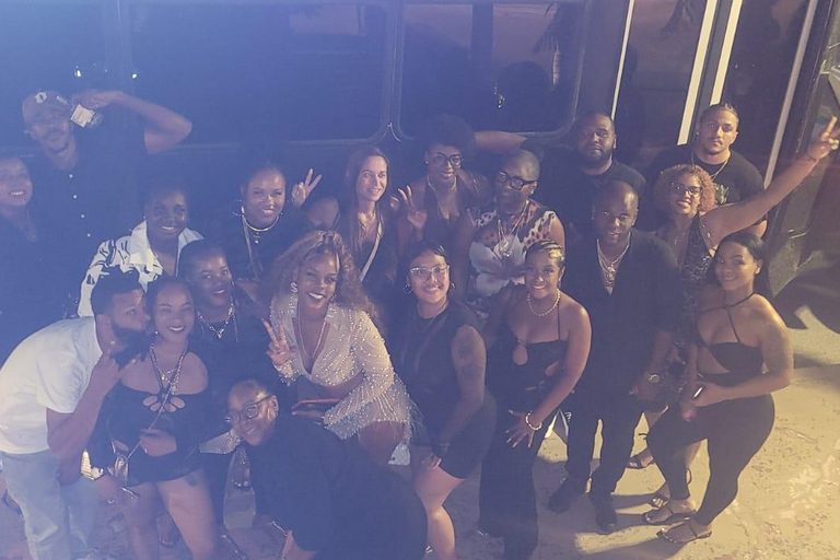 St. Maarten: Private Party Bus with Driver VIP Party Bus Rental with Driver (3Hours)