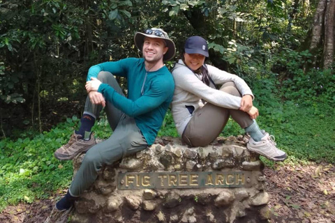 Melhor caminhada de 3 dias no Monte Meru | ISMANI TOURS &amp; SAFARISMelhor trilha de 3 dias no Monte Meru | ISMANI TOURS &amp; SAFARIS