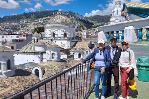 Quito Old Town: Domes, History & Coffee