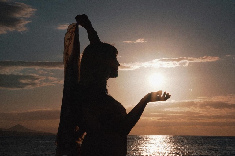 Gran Canaria: Las Palmas - Beach & City Private Photoshoot Super Premium: 75 photos | 90 mins