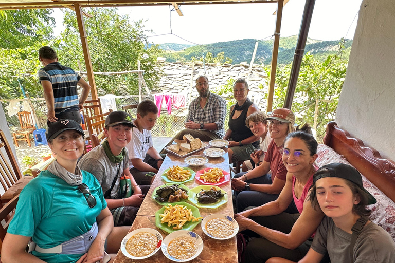 بيرات: مغامرة تخييم في جبل تومور لمدة 3 أيام