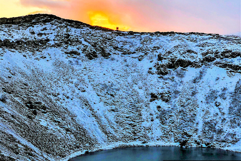 Vanuit Reykjavik: Gouden Cirkel, Kerid, & Secret LagoonTour met trefpunt