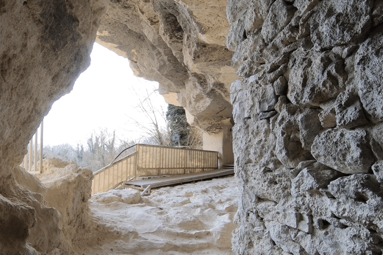 Varna: Winery Tour with Tasting & Aladzha Rock Monastery