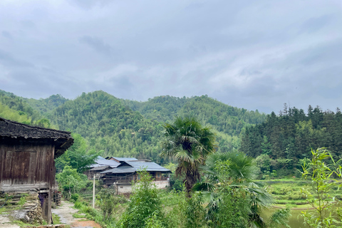 1 Day Guilin Tour: Village Visit, Waterfall Viewing, Hiking