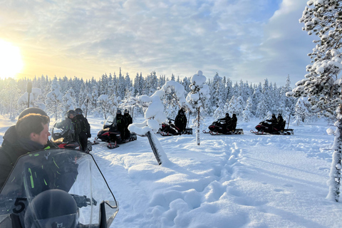 Levi: 1-Hour Beginner Snowmobile Safari on Private Land
