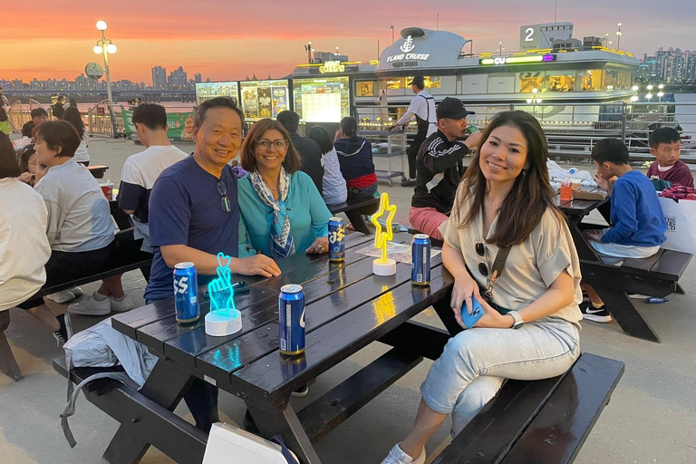 Seoul: Guidad nattkryssning på Hanfloden och picknick i HangangparkenUngdom eller vuxen (14+ år)