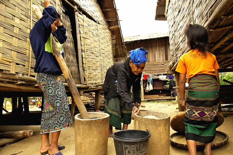 نونغ خياو: رحلة لمدة يومين، قرية همونغ، إقامة منزلية، والتجديف بالكاياك