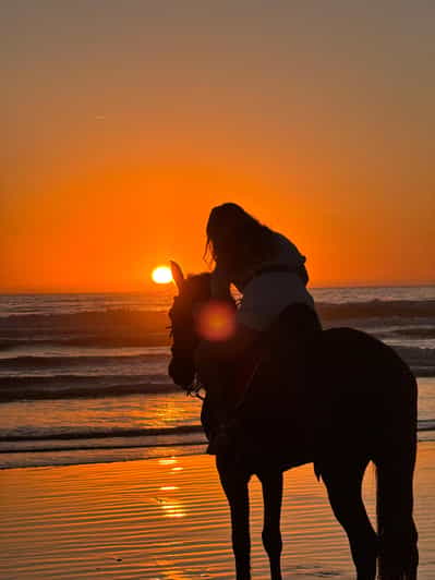 Taghazout : balade à cheval privée à Banana Beach avec prise en charge - surf