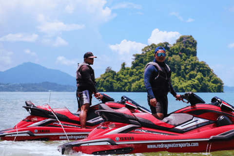 Visite privée en jet ski surpuissant à Langkawi avec vidéo par droneFORFAIT LUXE BRONZE INDIVIDUEL