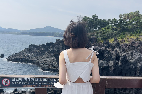 Jeju: Round-Island Grand Highlights Small Group Hotel Pickup