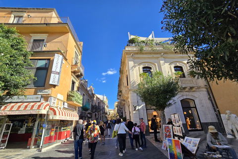 陶尔米纳市中心和游船之旅：贝拉岛和蓝洞小团（每团最少8人，最多16人）