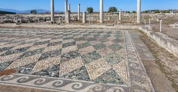 From Thessaloniki: Pella and Aigai Guided Day Trip