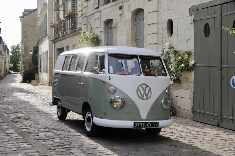 Visita Chinon Vintage: Recorre la ciudad en un VW CombiChinon: Descubre de nuevo la ciudad a bordo de un VW combi