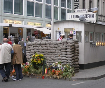 Berlin Wall: City Tour of Divided Germany
