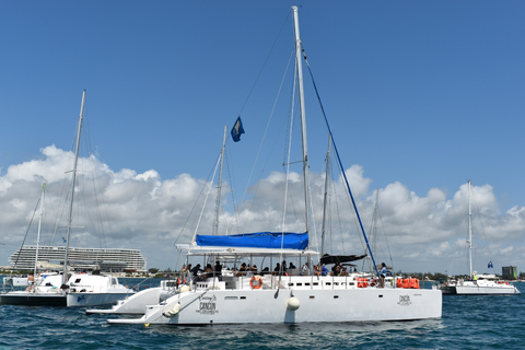 Isla Mujeres: Only Adults Catamaran and Snorkel Experience Only Entrance No Transportation