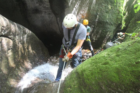 La Fortuna: Rafting &amp; Canyoning mit Tarzan Swing