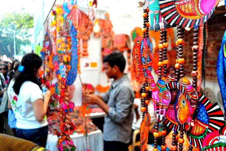 Delhi : Private Shopping Tour with Spice Market Visit Shopping Tour with Guide Only