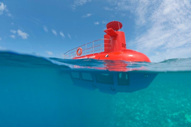 Red Nemo submarine tour to Sponge Bob sculpture park