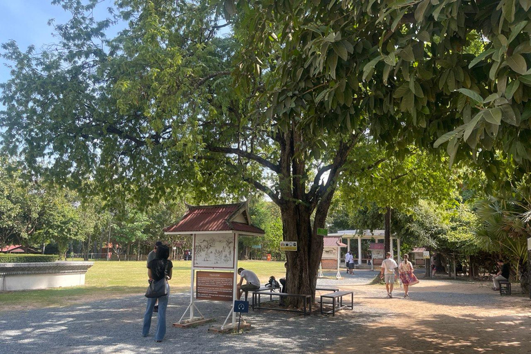 Phnom Penh: Silk Island, Killing Fields, and S-21 Tour