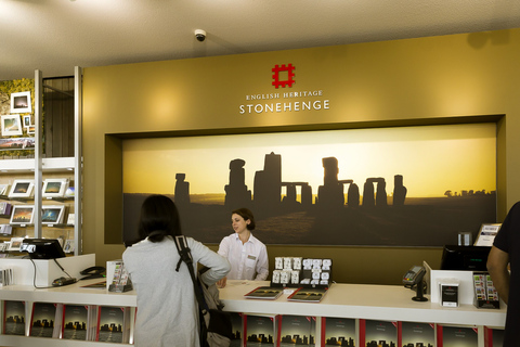 Von London aus: Stonehenge HalbtagestourStonehenge Halbtagestour mit Thames River Cruise Ticket