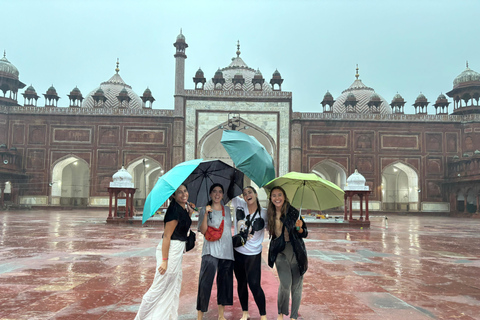 Agra: Street Food und Walk Tour mit Gewürzmarkt per Tuk-TukAgra: Tourguide mit Tuk-Tuk