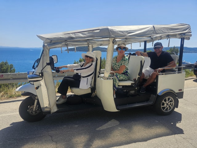 Split: Electric Tuk Tuk Ride with Local Stories