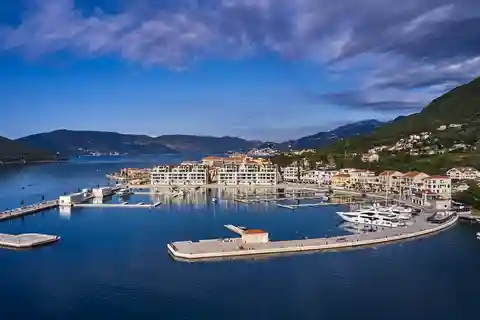 Tour en bateau privé de Kotor à Porto Monténégro - Portonovi