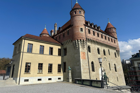 Lausanne: Downtown Highlights Walking Tour with a Local