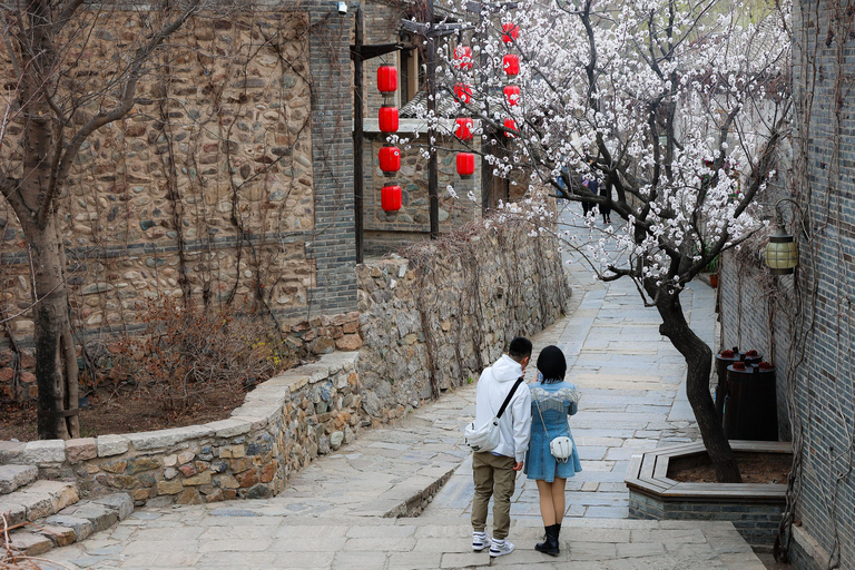 Beijing: Simatai Wall & Gubei Town with Multilingual Guide ES, IT, FR, DE Mutianyu, Simatai & Gubei All Inclusive