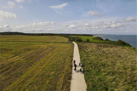  Arromanches-Les-Bains: Bike ride at "Port Winston"  Arromanches-Les-Bains: Bike ride to "Port Winston"