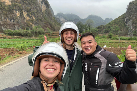 Cao Bang: Ban Gioc Waterfall Day Tour by Motorbike or Car Full-Day Car Tour with a Local Guide