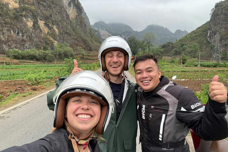 Cao Bang: Ban Gioc Waterfall Day Tour by Motorbike or Car Full-Day Car Tour with a Local Guide