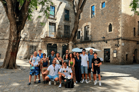 Barcelona: Sagrada Familia, Modernisme en Rondleiding door de Oude StadTour in het Frans