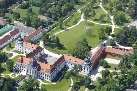 Budapest, Budapest: Sisi Palace Tour med ungersk hästshow och lunch