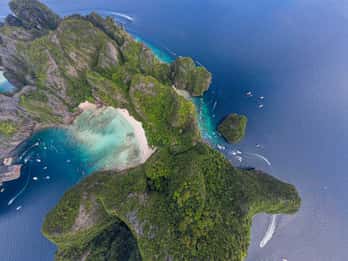 Phuket: Phi Phi, Bamboo & Maithon by Premium Speed Catamaran